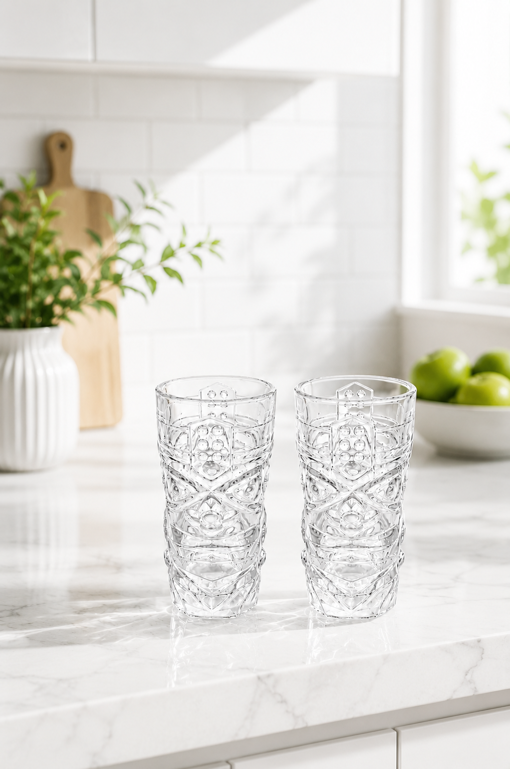 Premium Beer Glass Set with Decorative MDF Serving Tray | 2 Crystal Clear Tall Beer Glasses with Marble Finish Tray | Heavy Drinking Glasses for Beer, Juice, Soft Drinks & Home Bar Gift Set