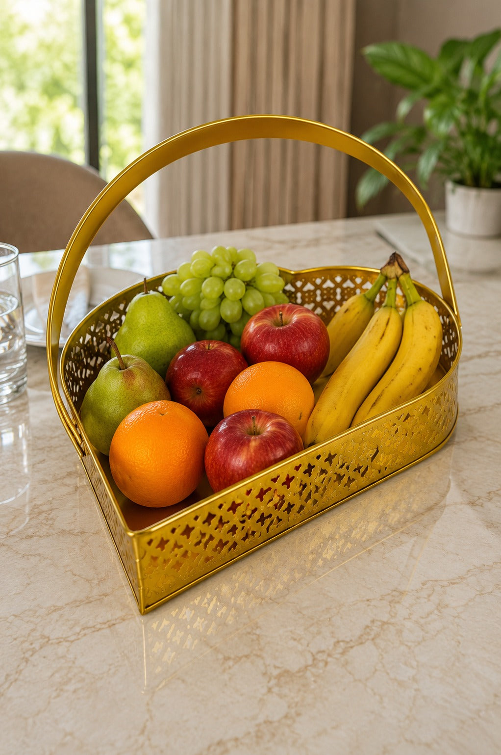 Premium Extra Large Heart-Shaped Metal Gift Hamper Basket with Handle | Decorative Gold Serving Tray for Dry Fruits, Chocolates, Gifts & Festive Hampers | Luxury Organizer for Home Décor, Weddings & Diwali