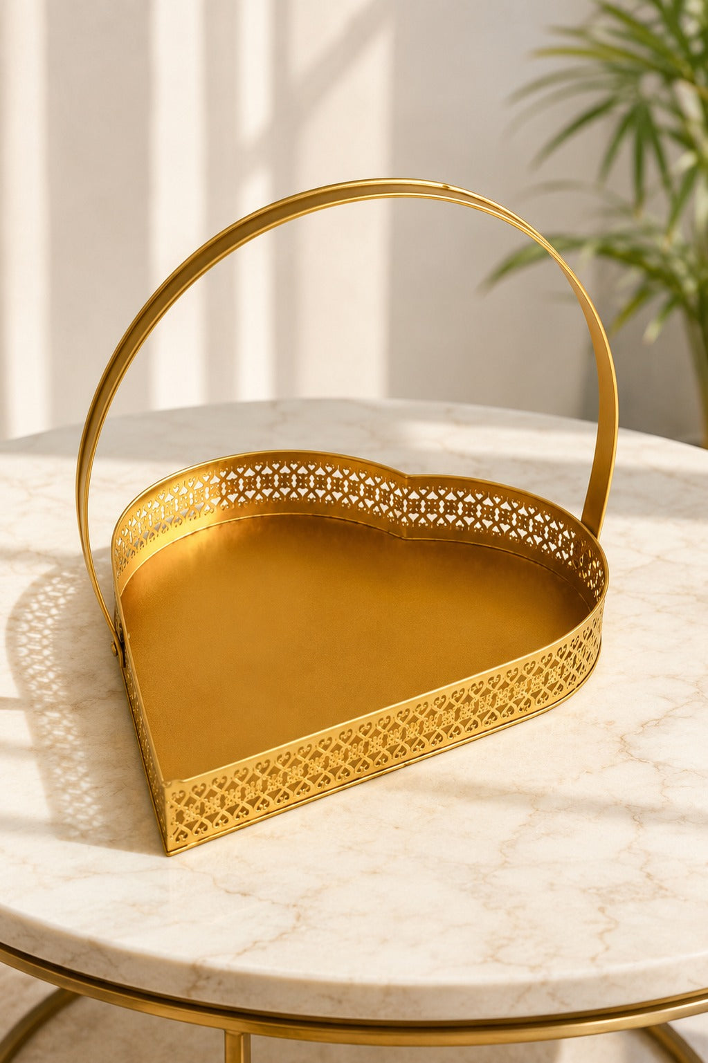 Premium Extra Large Heart-Shaped Metal Gift Hamper Basket with Handle | Decorative Gold Serving Tray for Dry Fruits, Chocolates, Gifts & Festive Hampers | Luxury Organizer for Home Décor, Weddings & Diwali