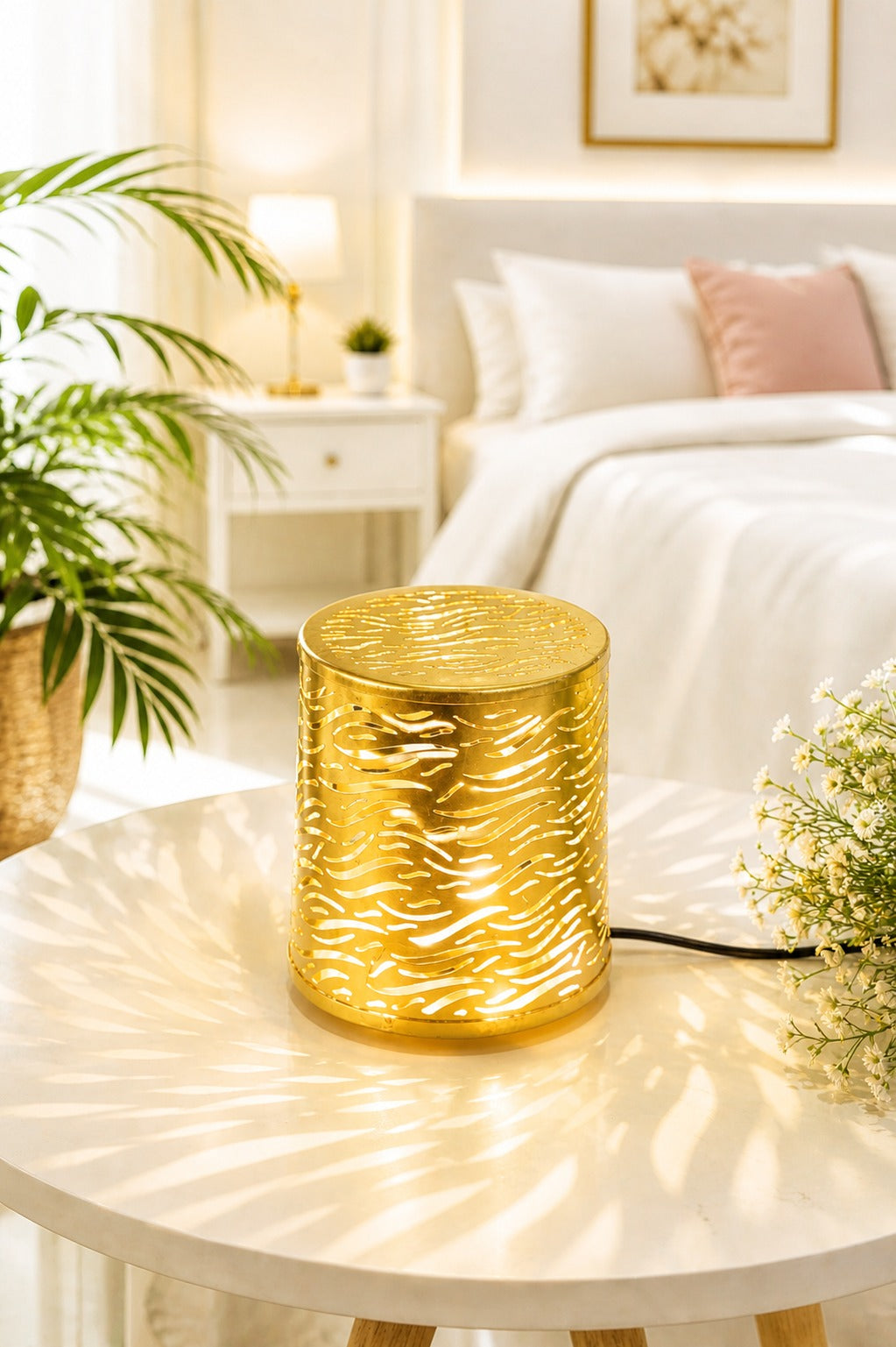 Electric Metal Aroma Diffuser Lamp With Glass Bowl | Premium Cutwork Design | Home Decor & Fragrance Burner With Free 10 Ml Aroma Oil & 2 Bulbs