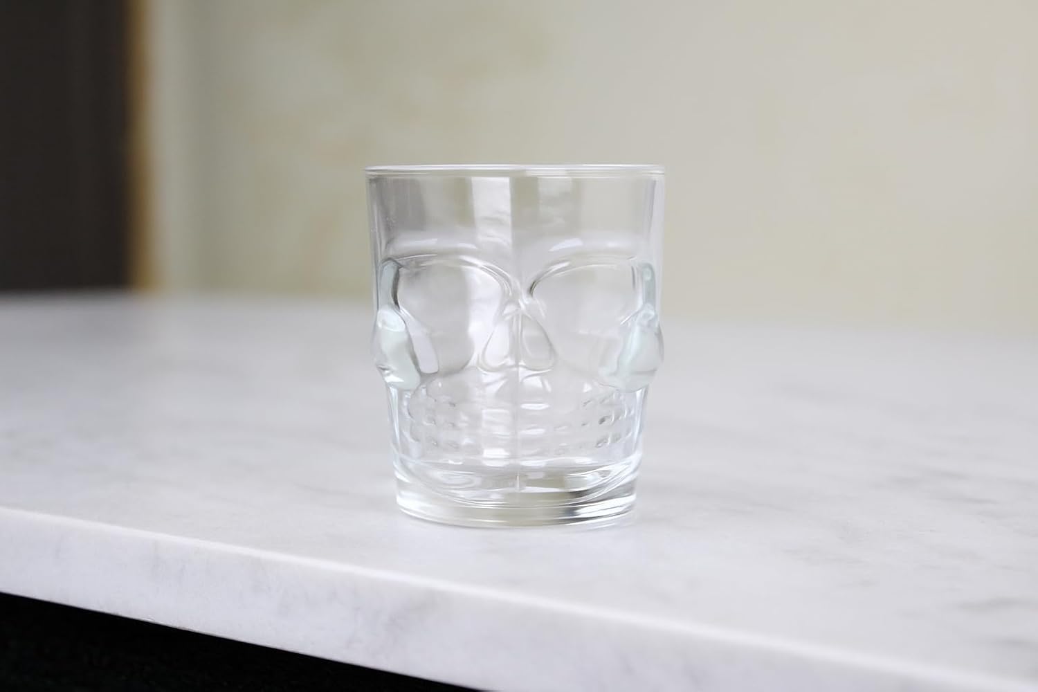 Skull Shot Glass Set Of 6 With MDF Resin Tray | 50ml Clear Skull Design Glasses For Vodka, Whiskey, Tequila & Cocktails | Barware Set For Parties & Gifting
