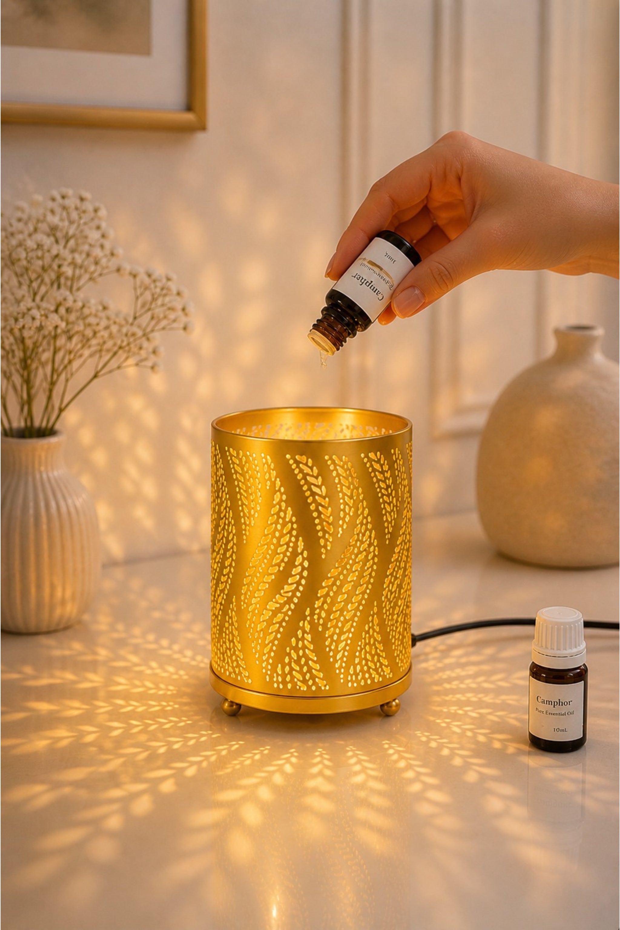 Leaf Pattern Electric Diffuser Lamp | Metal Aroma Burner with Warm Light Projection for Home Décor & Relaxation