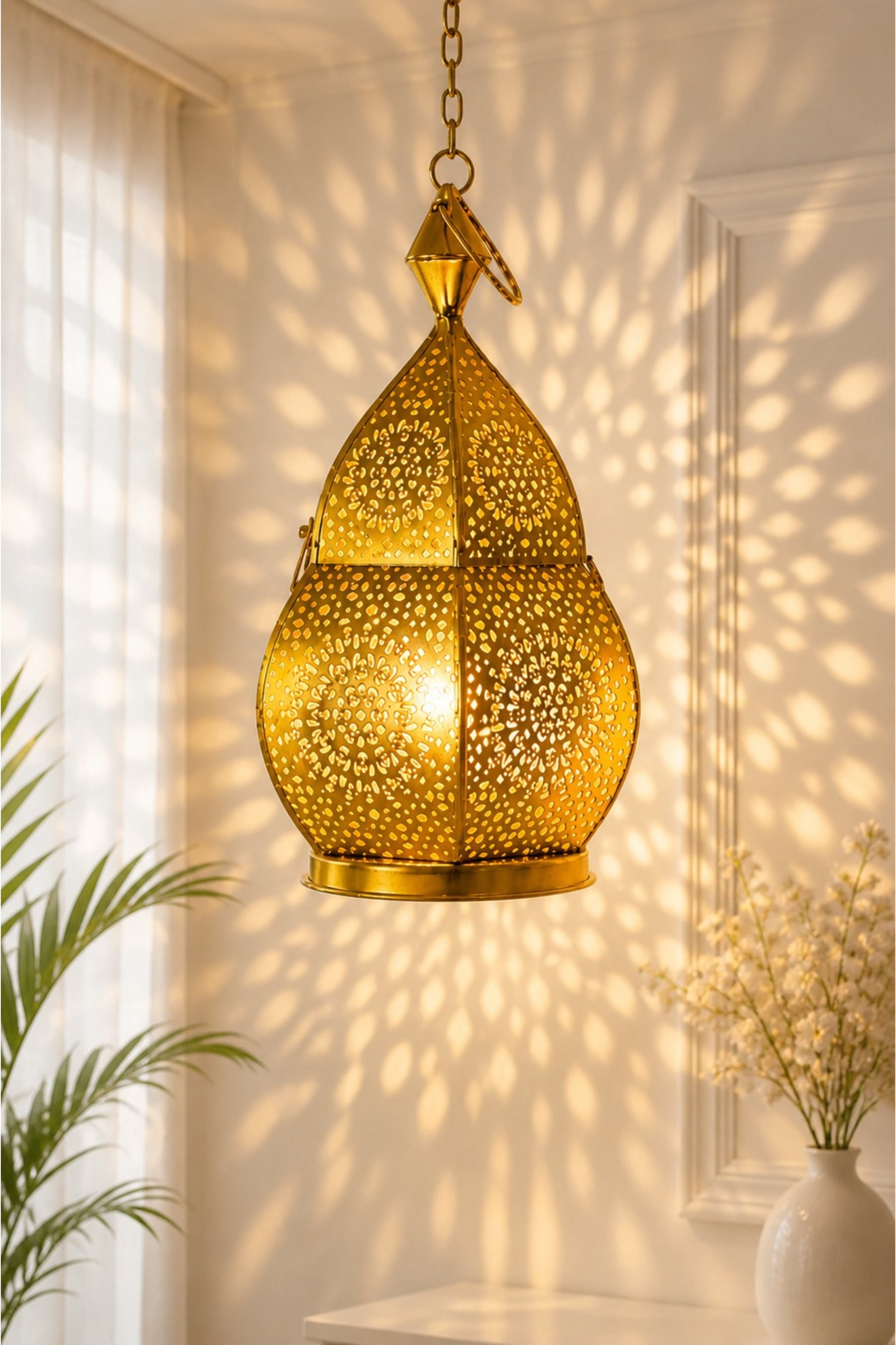 Premium Metal Aroma Diffuser Lamp with Essential Oil | Elegant Cutwork Design Electric Burner | Warm Ambient Light Aromatherapy Diffuser | Decorative Home Fragrance Lamp for Relaxation & Gifting