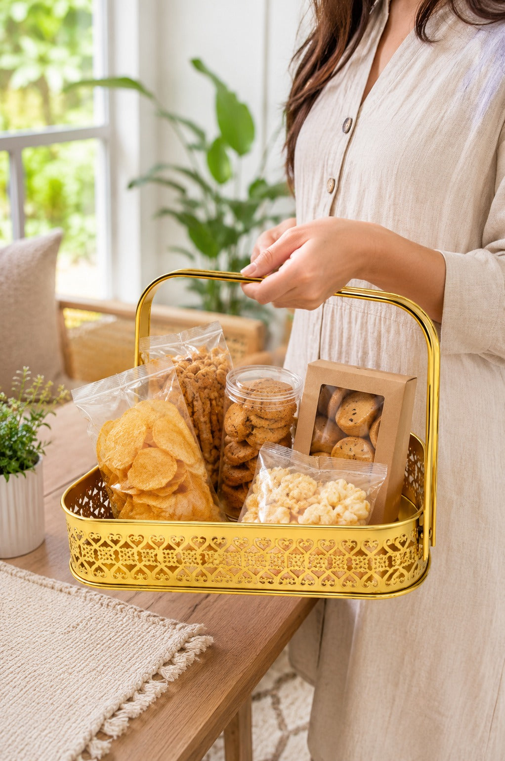 Premium Triangle Metal Basket Set of 3 (Small, Medium & Large) | Gold Metal Gift Hamper Baskets with Handle | Decorative Serving & Organizer Basket Set | Fruit, Dry Fruit & Storage Tray