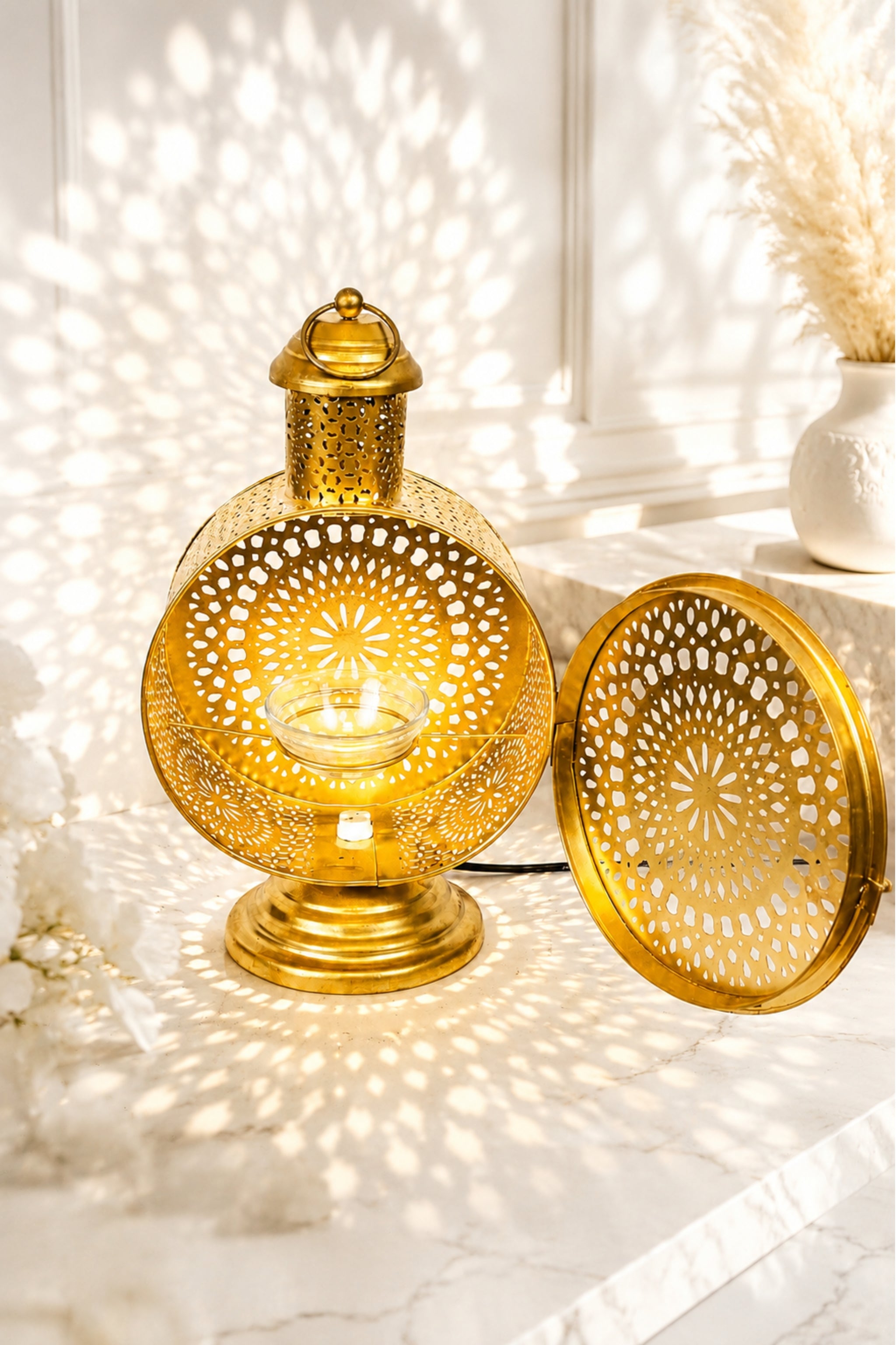 Premium Round Metal Aroma Diffuser Lamp with Essential Oil | Decorative Cutwork Electric Burner | Warm Ambient Light Aromatherapy Diffuser | Luxury Fragrance Lamp for Home Décor & Gifting