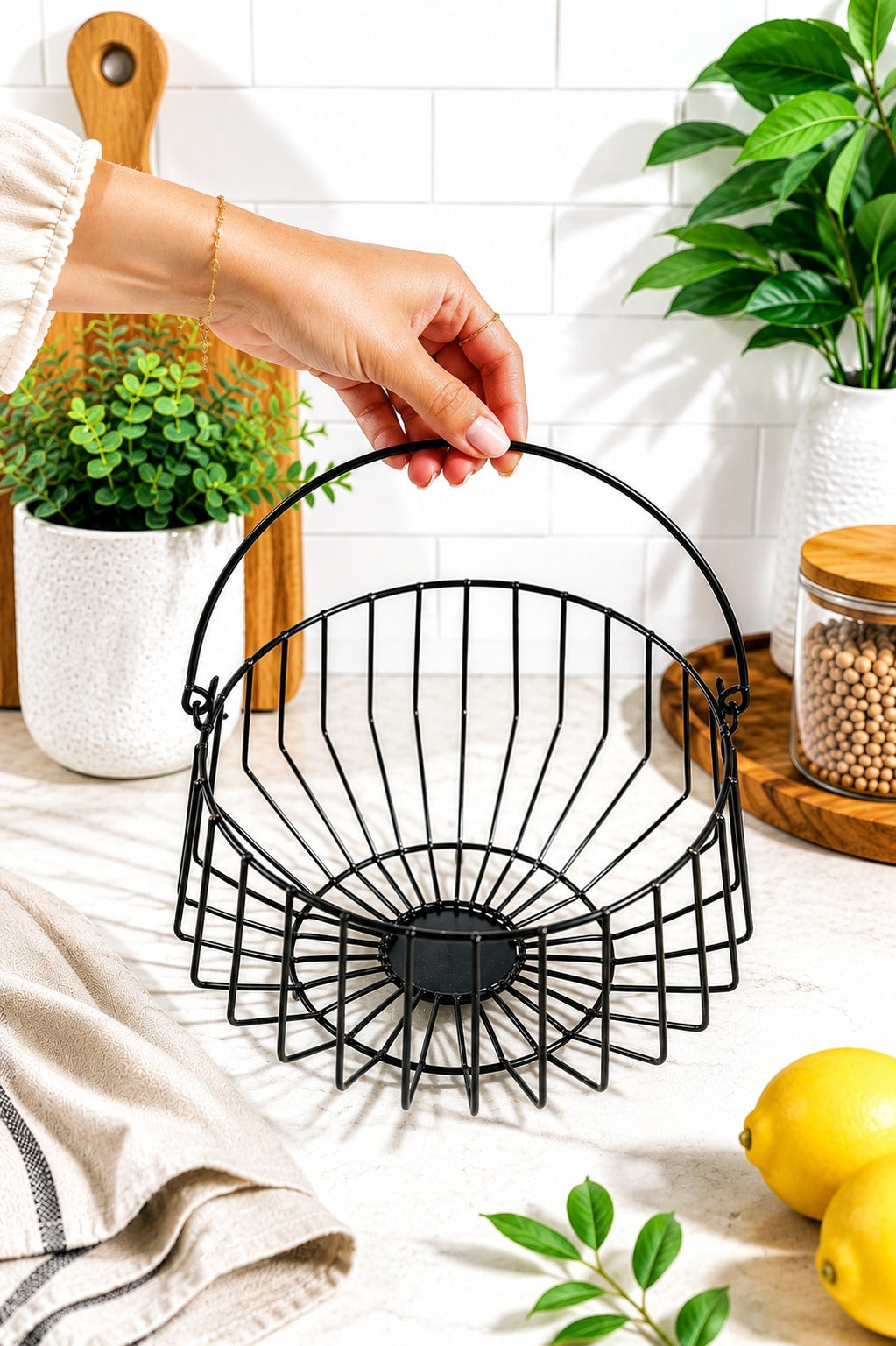 Modern Metal Fruit Basket with Handle | Round Wire Storage Basket | Kitchen & Dining Table Organizer