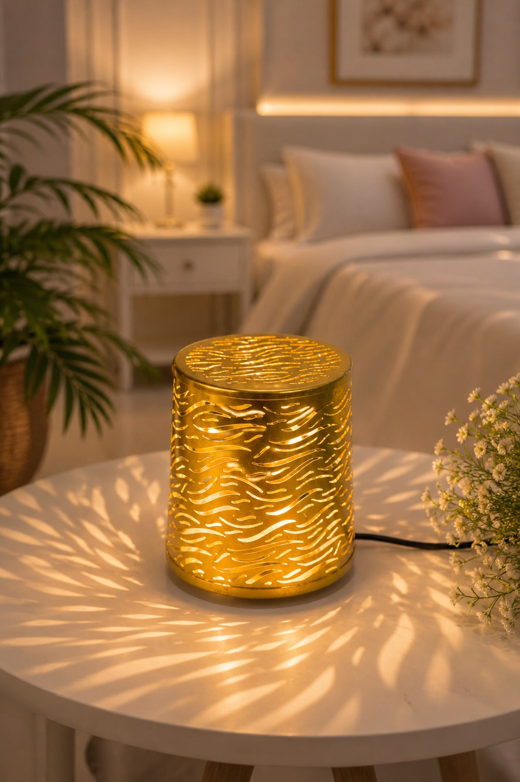 Electric Metal Aroma Diffuser Lamp With Glass Bowl | Premium Cutwork Design | Home Decor & Fragrance Burner With Free 10 Ml Aroma Oil & 2 Bulbs