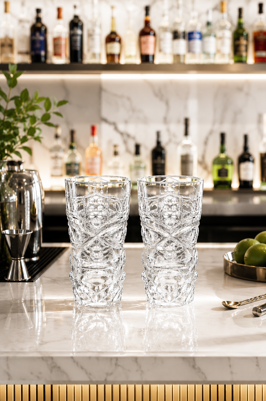 Premium Beer Glass Set with Decorative MDF Serving Tray | 2 Crystal Clear Tall Beer Glasses with Marble Finish Tray | Heavy Drinking Glasses for Beer, Juice, Soft Drinks & Home Bar Gift Set