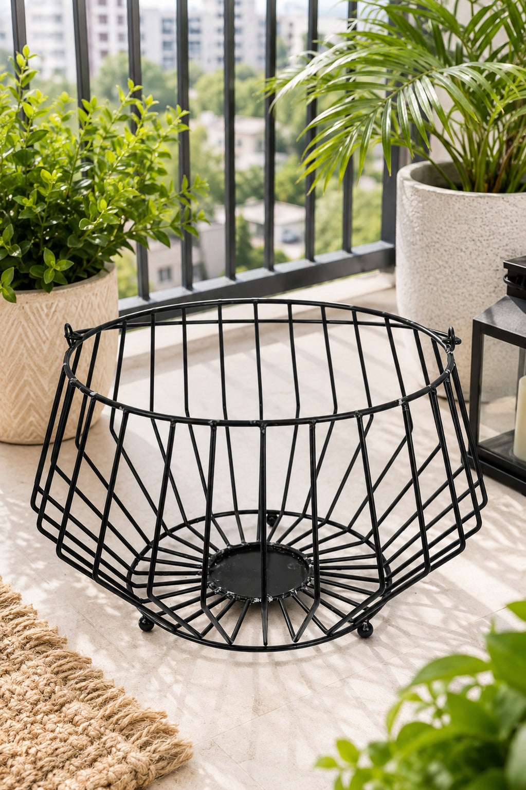 Modern Metal Fruit Basket with Handle | Round Wire Storage Basket | Kitchen & Dining Table Organizer