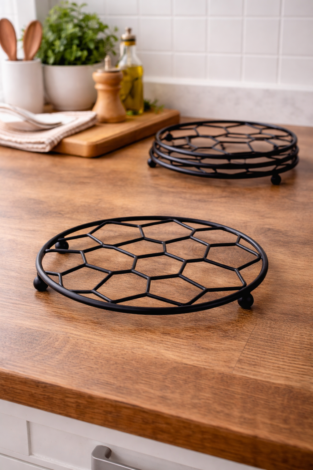 Modern Metal Trivet | Honeycomb Design Heat Resistant Pot Stand | Kitchen Countertop & Dining Table Protector