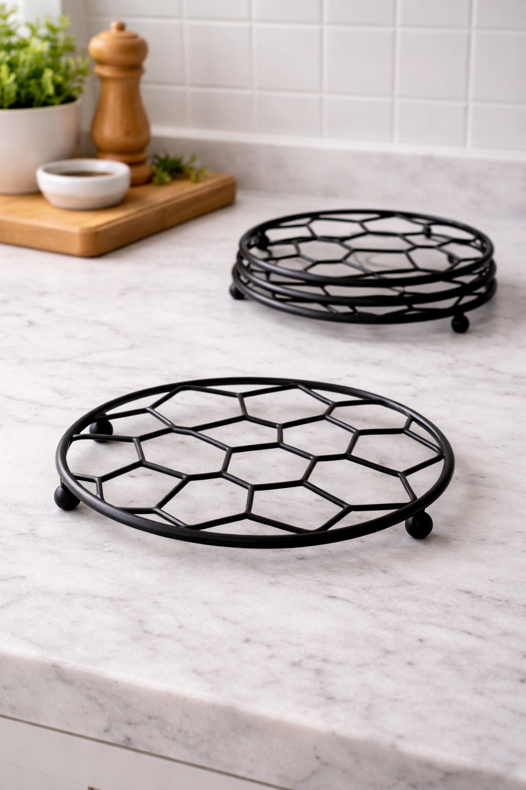 Modern Metal Trivet | Honeycomb Design Heat Resistant Pot Stand | Kitchen Countertop & Dining Table Protector