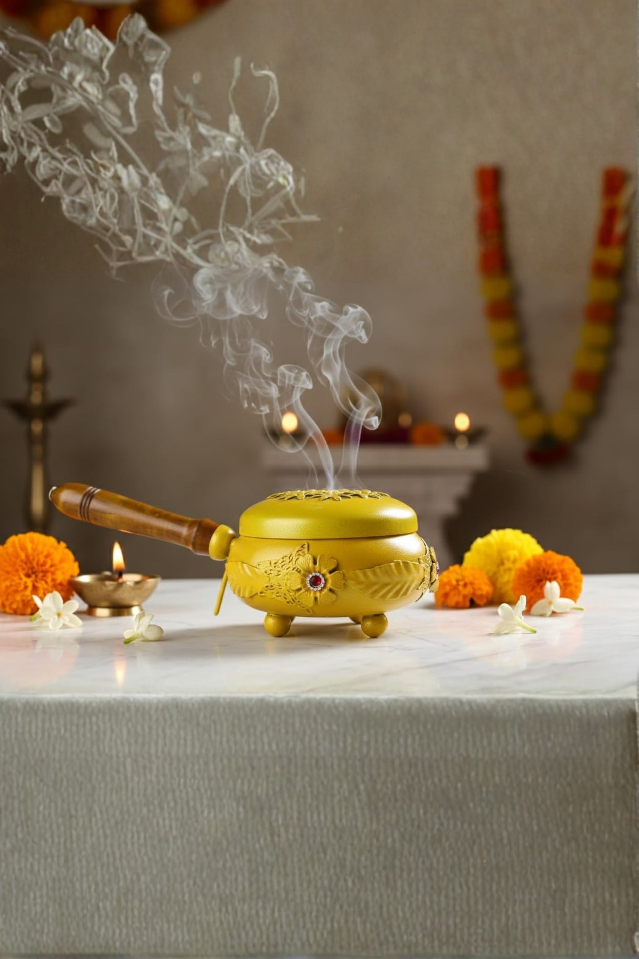 Metal Dhoop Dani with Wooden Handle for Pooja, Loban & Havan | Covered Incense Burner for Agarbatti, Camphor & Sambrani | Home Temple Decor, Vastu & Festive Gift Item