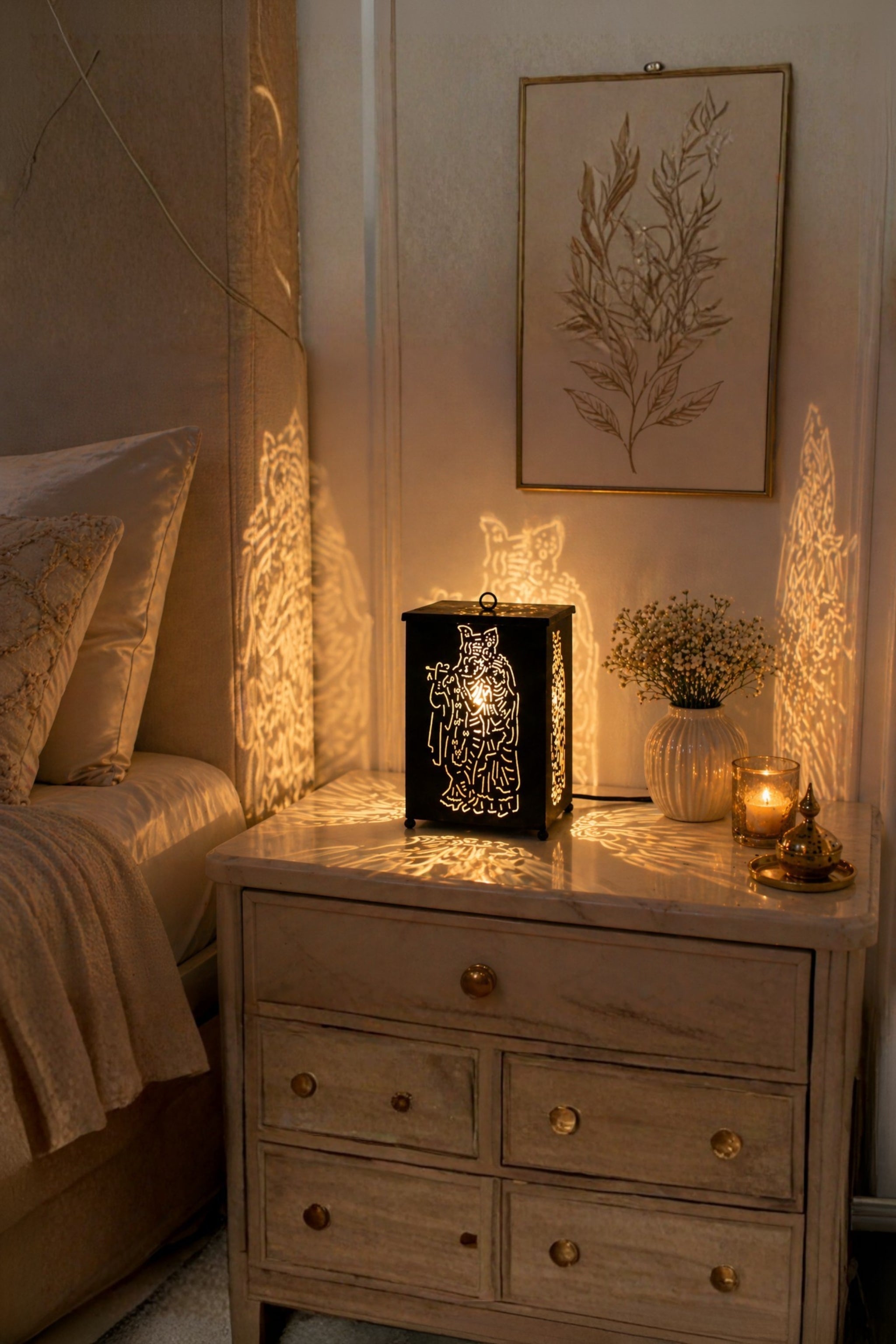 Radha Krishna LED Shadow Lamp with Cutwork Design | Decorative Spiritual Night Light for Bedroom, Temple & Home Decor | Metal Lamp for Diwali, Meditation & Gifting