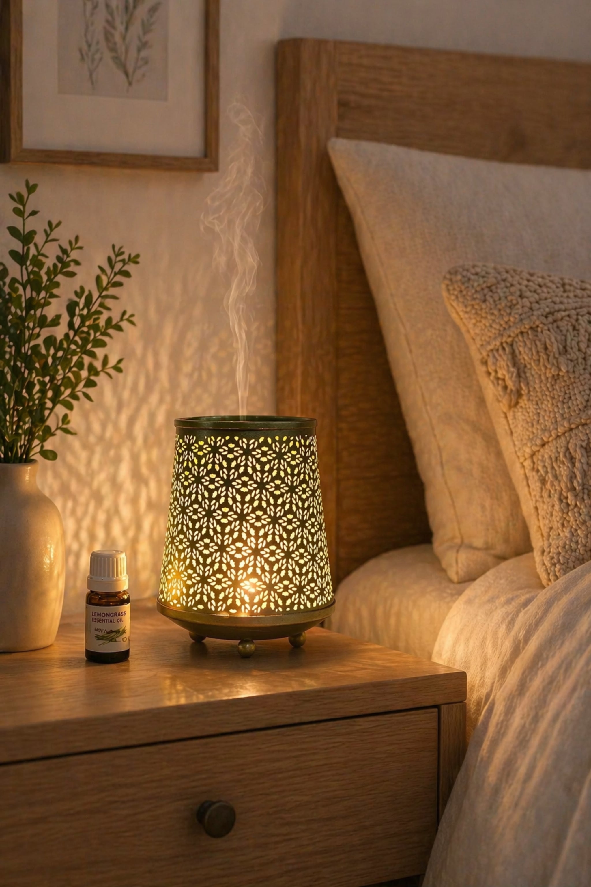 Metal Electric Aroma Diffuser Burner | Moroccan Cutwork Bulb Heat Oil Warmer Lamp | Fragrance Diffuser for Home, Office, Spa & Meditation | Free 10 ml Aroma Oil Included