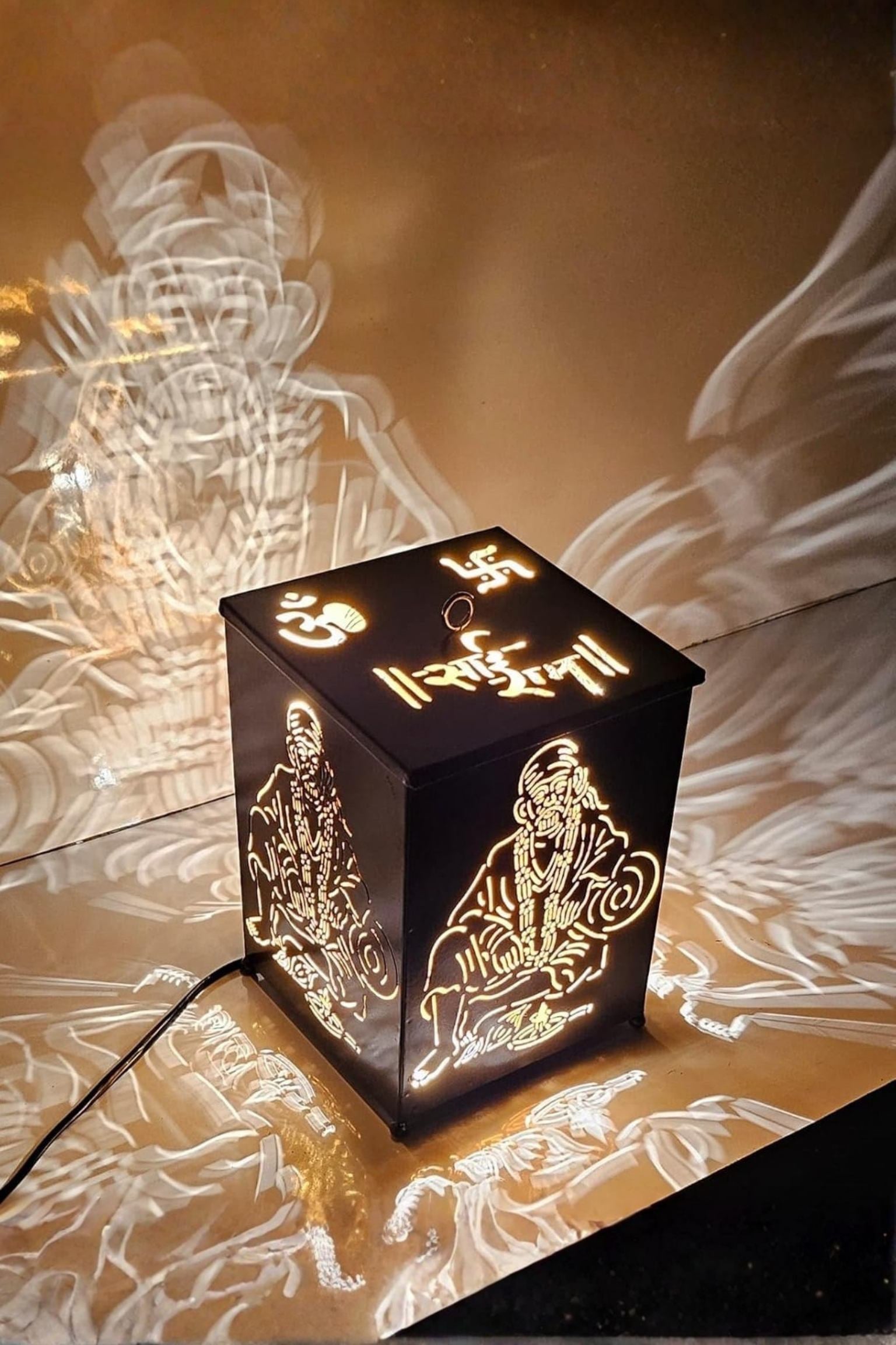 Metal Electric Aroma Diffuser Burner | Sai Design Bulb Heat Oil Warmer Lamp | Fragrance Diffuser for Home, Office, Spa & Meditation | Free 10 ml Aroma Oil Included
