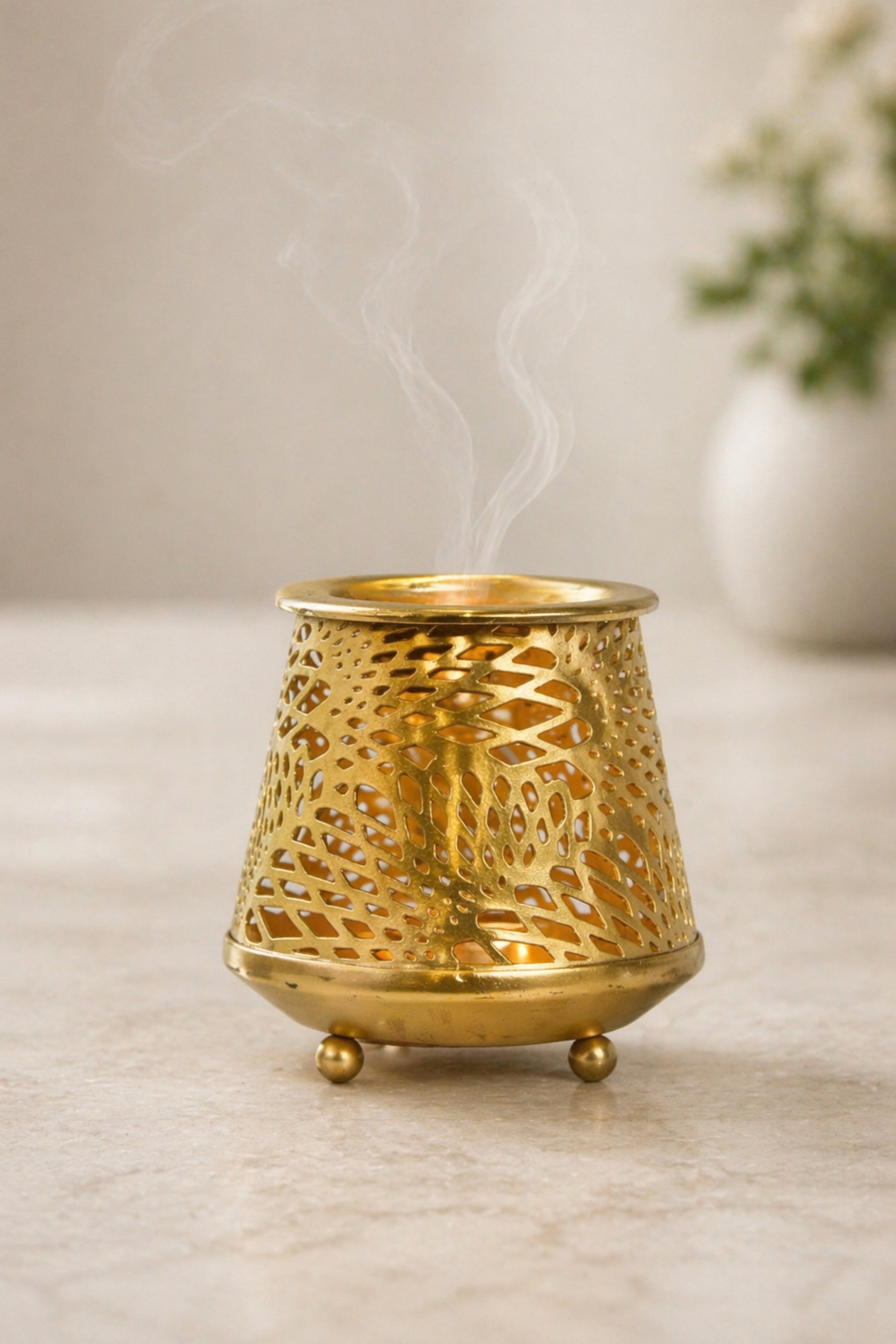 Golden Tealight Aroma Diffuser with Decorative Cutwork Design | Essential Oil Burner with Glass Bowl for Home, Spa & Relaxation | Fragrance Diffuser with Free 10ml Aroma Oil & 2 Tea Light Candles