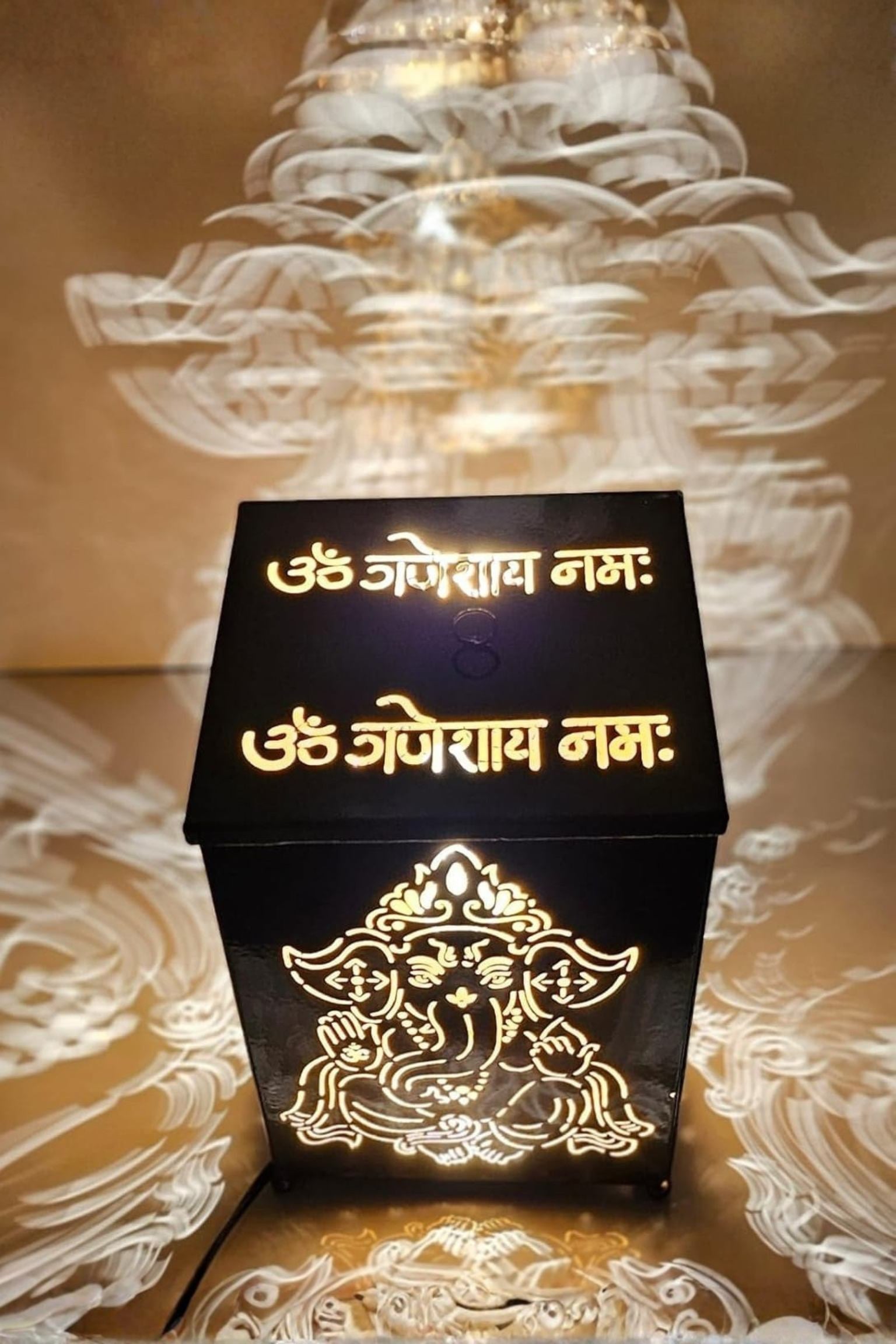 Metal Electric Aroma Diffuser Burner | Ganesh Ji Design Bulb Heat Oil Warmer Lamp | Fragrance Diffuser for Home, Office, Spa & Meditation | Free 10 ml Aroma Oil Included