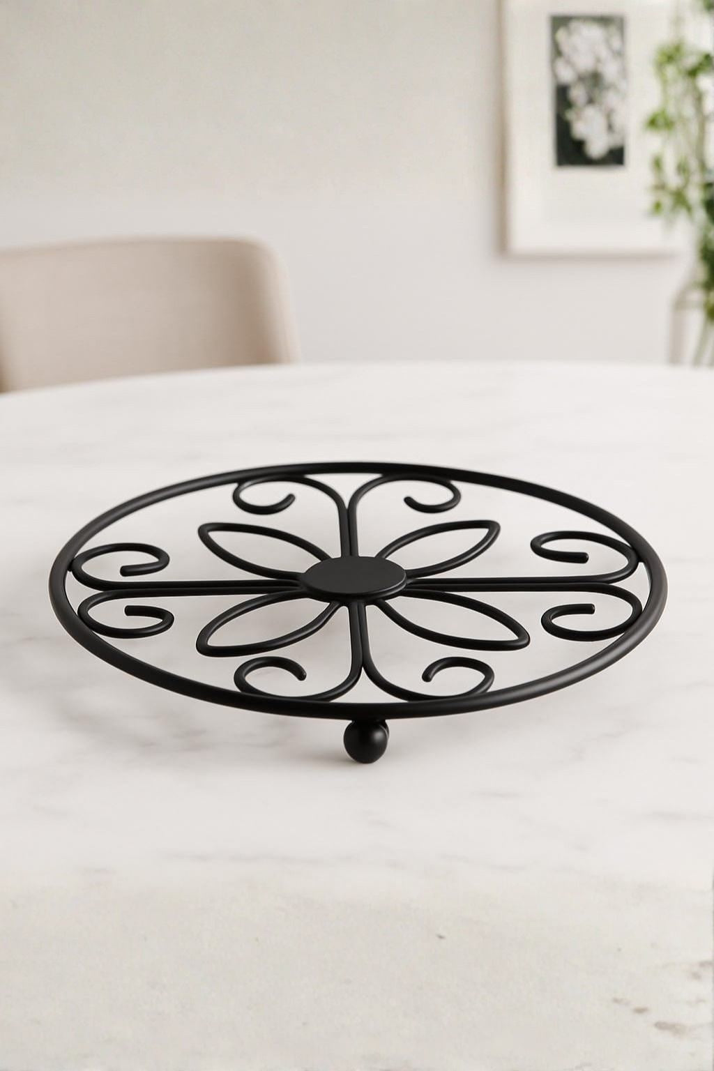 Modern Metal Trivet Stand | Round Floral Design Heat Resistant Pot Holder | Kitchen Countertop & Dining Table Protector