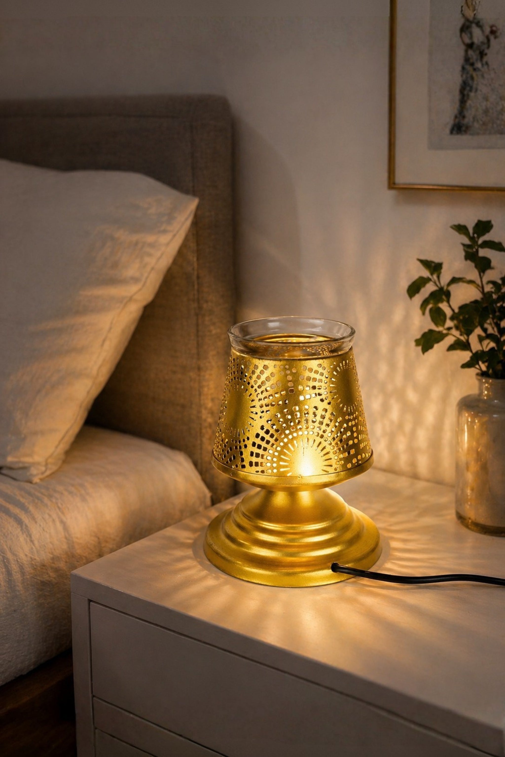 Premium Metal Aroma Diffuser Lamp with Glass Bowl | Elegant Cutwork Electric Oil Burner | Warm Ambient Light Aromatherapy Diffuser | Decorative Fragrance Lamp for Home, Office & Gifting