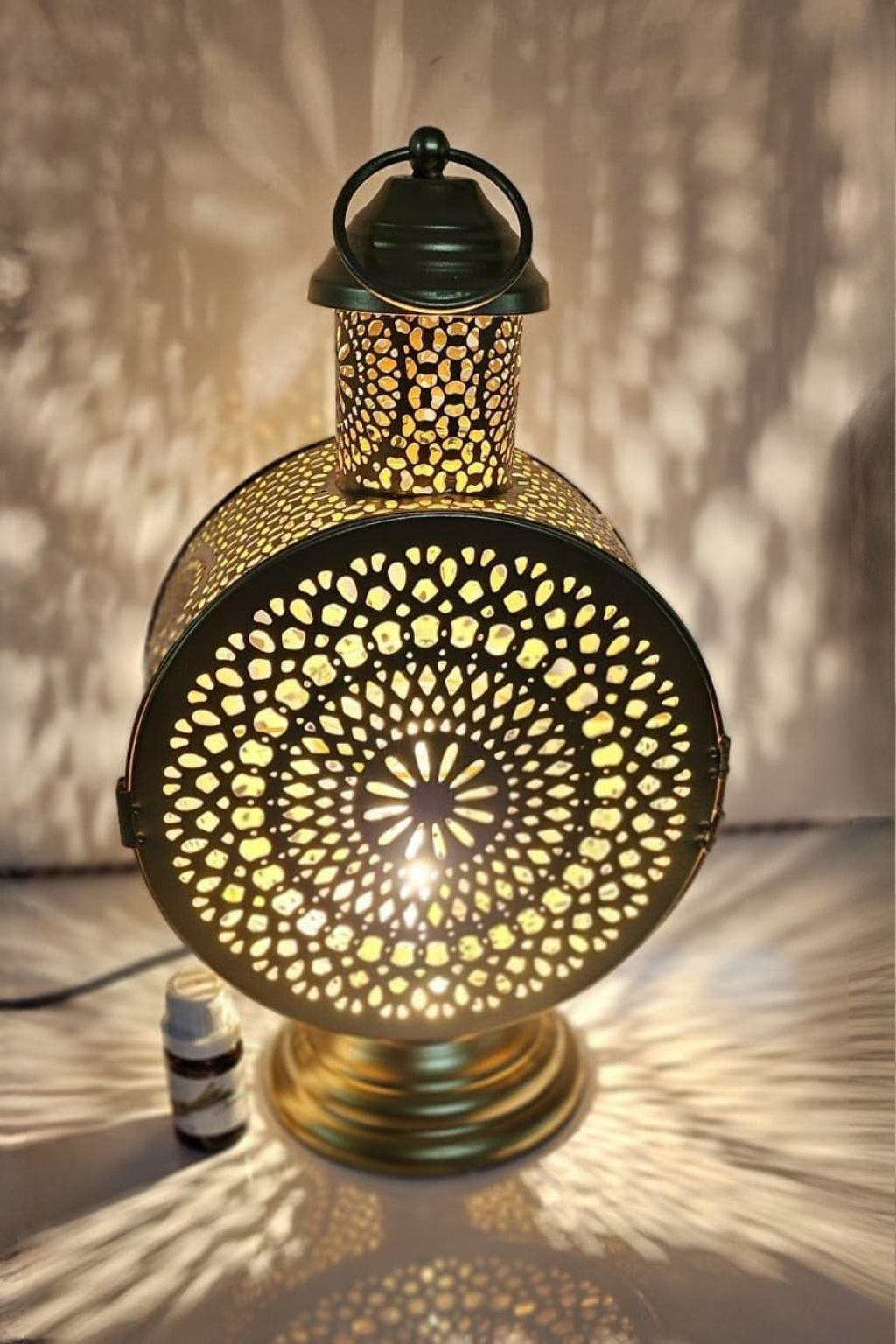 Premium Round Metal Aroma Diffuser Lamp with Essential Oil | Decorative Cutwork Electric Burner | Warm Ambient Light Aromatherapy Diffuser | Luxury Fragrance Lamp for Home Décor & Gifting