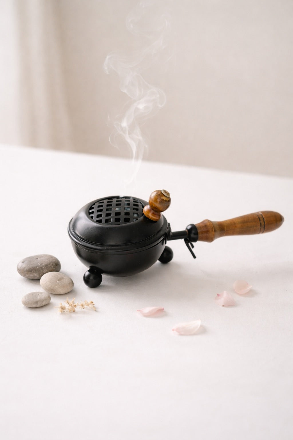 Black Metal Dhoop Dani with Wooden Handle & Lid for Pooja, Loban & Sambrani Burning | Covered Incense Burner for Home Temple, Havan, Vastu & Daily Use Puja Item